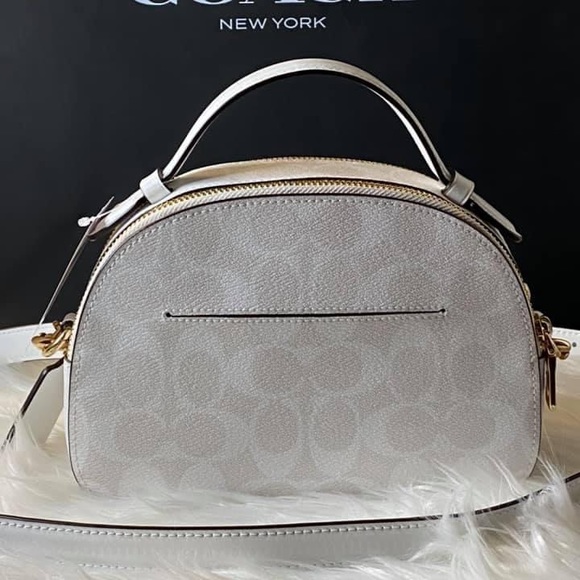 SOLD!!! 🎉SALE🎉 Coach Serena Satchel in Signature Canvas - Picture 2 of 10